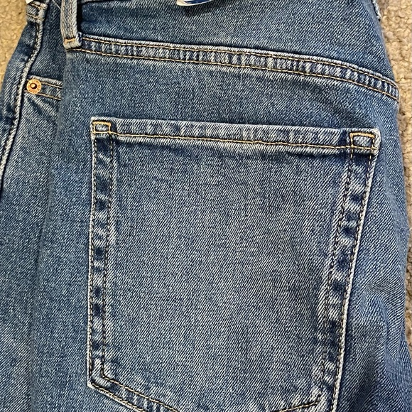 Old Navy Women’s OG Straight High Rise Jeans - 12 regular - Picture 3 of 3